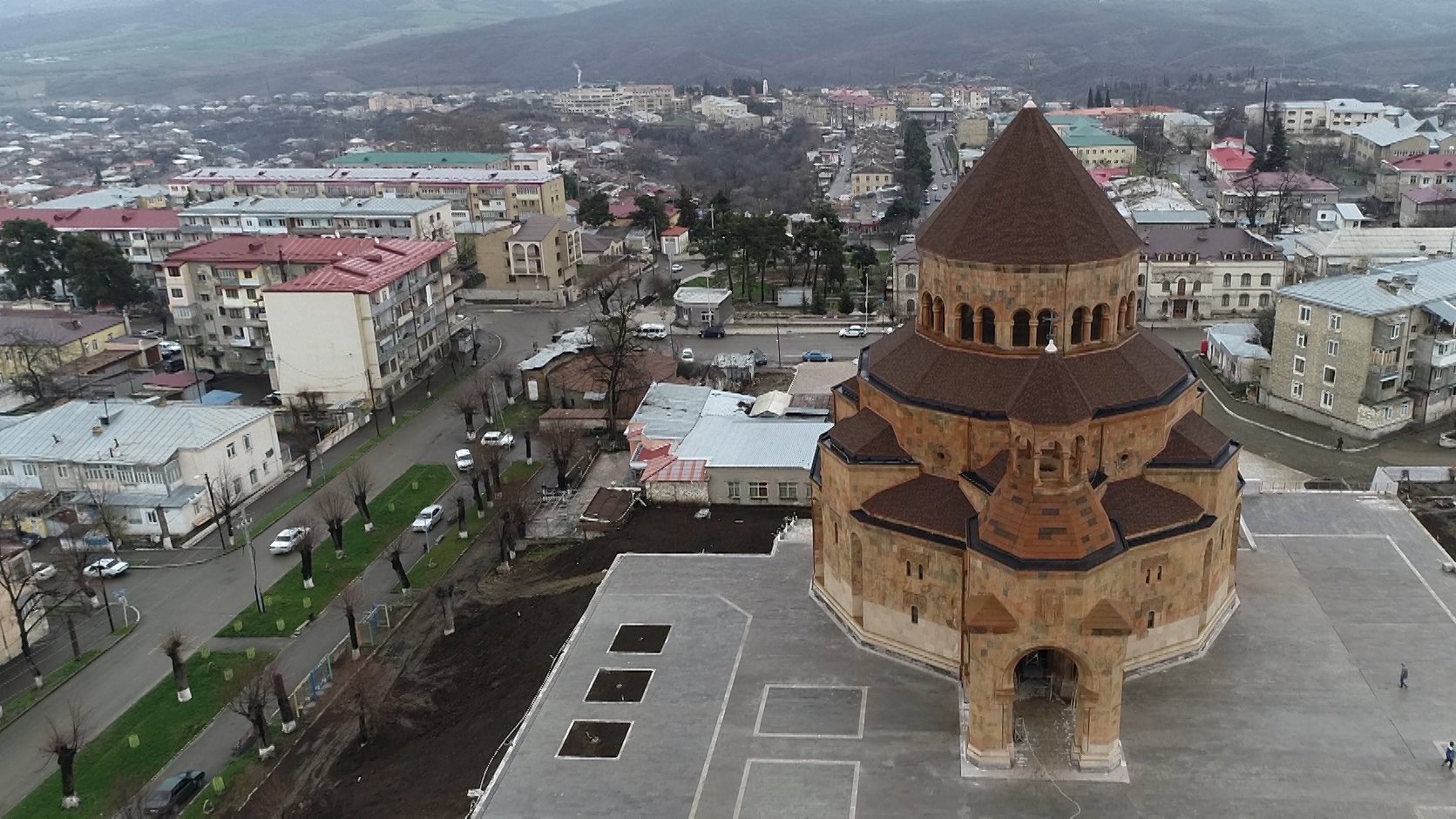The Vardanyan Family donated AMD 400 Million to the construction of Stepanakert Mother Cathedral | www.aravot-en.am